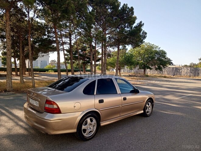 Opel Vectra 1998, 301,827 km - 1.8 l - Sumqayıt