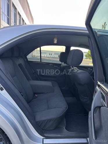 Mercedes E 240 1999, 381,878 km - 2.6 l - Saatlı