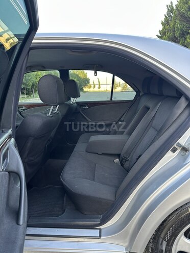 Mercedes E 240 1999, 381,878 km - 2.6 l - Saatlı