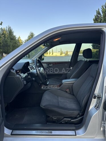 Mercedes E 240 1999, 381,878 km - 2.6 l - Saatlı