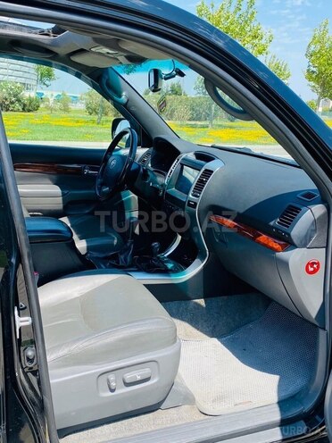 Toyota Land Cruiser Prado-13