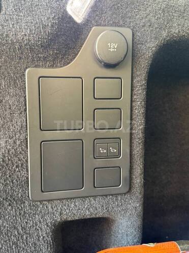 Land Rover Discovery 2018, 64,200 km - 2.0 l - Bakı