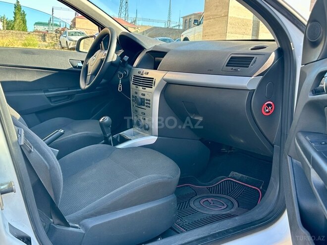 Opel Astra 2009, 207,000 km - 1.4 l - Bakı
