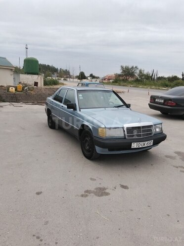 Mercedes 190 1990, 500,000 km - 2.0 л - Salyan