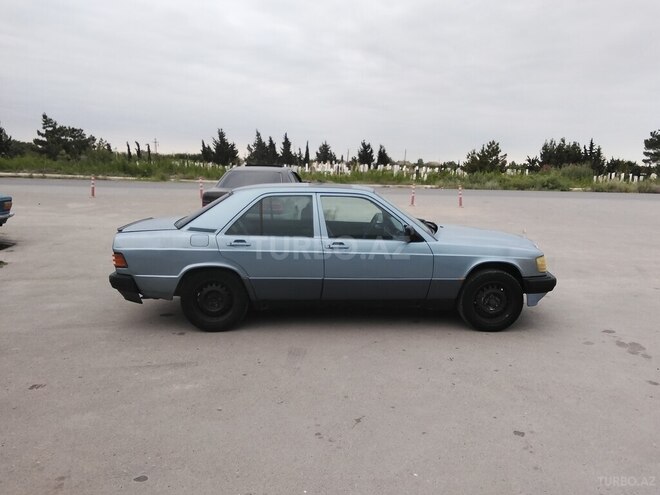 Mercedes 190 1990, 500,000 km - 2.0 л - Salyan