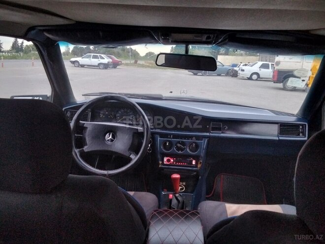 Mercedes 190 1990, 500,000 km - 2.0 л - Salyan