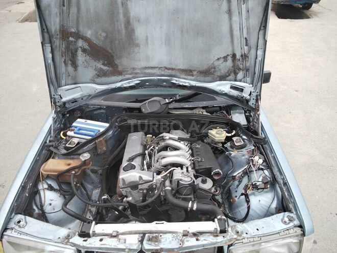 Mercedes 190 1990, 500,000 km - 2.0 л - Salyan
