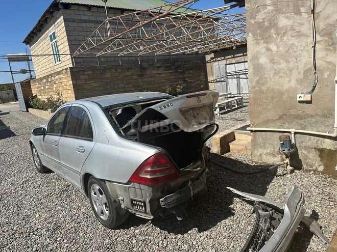 Mercedes C 220 d 2000, 410,000 km - 2.2 л - Salyan