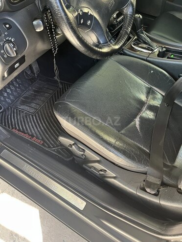 Mercedes C 200 2000, 418,000 km - 2.0 l - Bakı