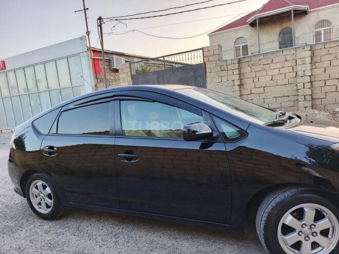 Toyota Prius-8