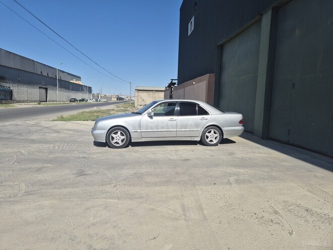 Mercedes E 220 d 2000, 395,800 km - 2.2 l - Sumqayıt