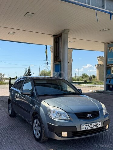 Kia Rio 2009, 245,000 km - 1.4 l - Salyan