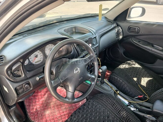 Nissan Sunny 2010, 270,000 km - 1.6 л - Bakı