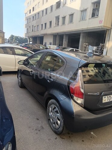 Toyota Prius C 2015, 114,263 km - 1.5 l - Bakı