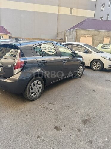 Toyota Prius C 2015, 114,263 km - 1.5 l - Bakı