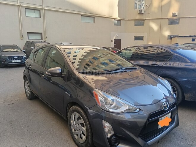Toyota Prius C 2015, 114,263 km - 1.5 l - Bakı