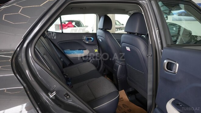 Hyundai Venue-12