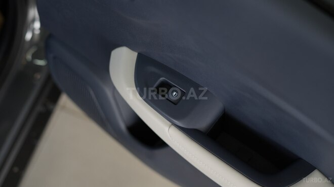 Hyundai Venue-23
