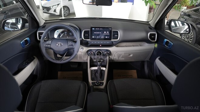 Hyundai Venue-25