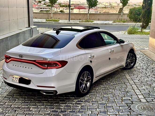 Hyundai Grandeur-9