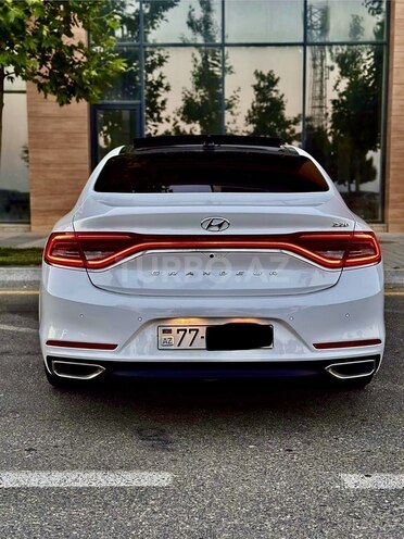 Hyundai Grandeur-10