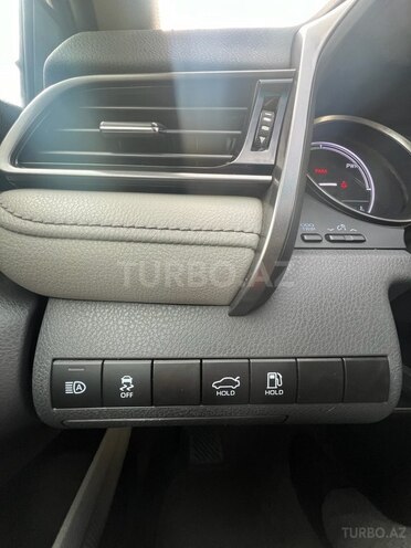 Toyota Camry-6