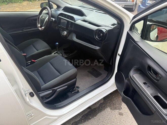 Toyota Aqua 2017, 50,000 km - 1.5 l - Bakı