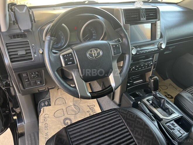 Toyota Land Cruiser Prado-13