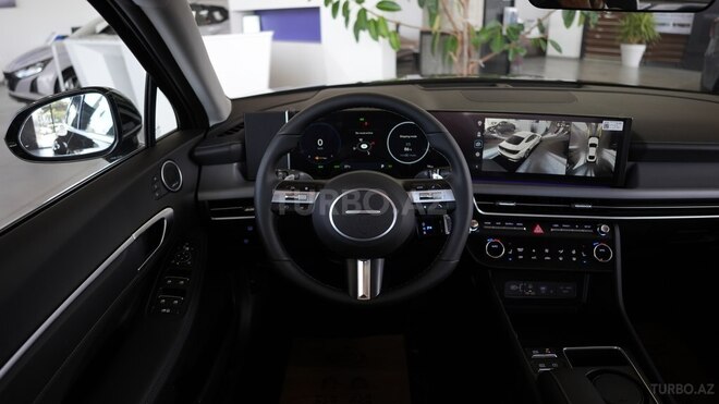 Hyundai Sonata-34