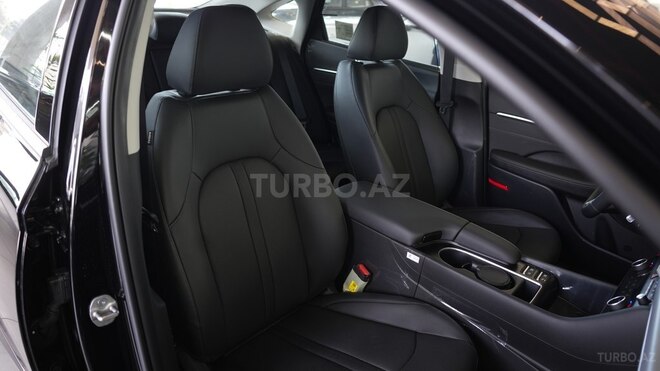 Hyundai Sonata-38