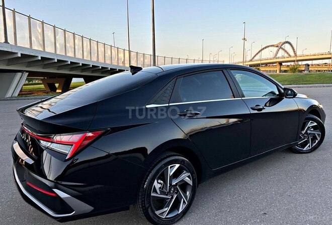 Hyundai Elantra 2024, 18,000 km - 1.6 л - Bakı
