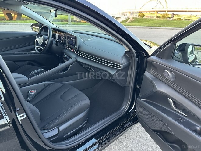 Hyundai Elantra 2024, 18,000 km - 1.6 л - Bakı