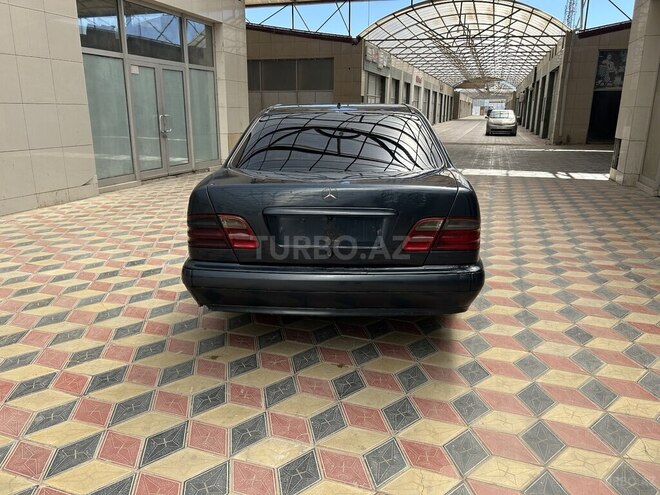 Mercedes E 220 d 1999, 251,889 km - 2.2 l - Sumqayıt