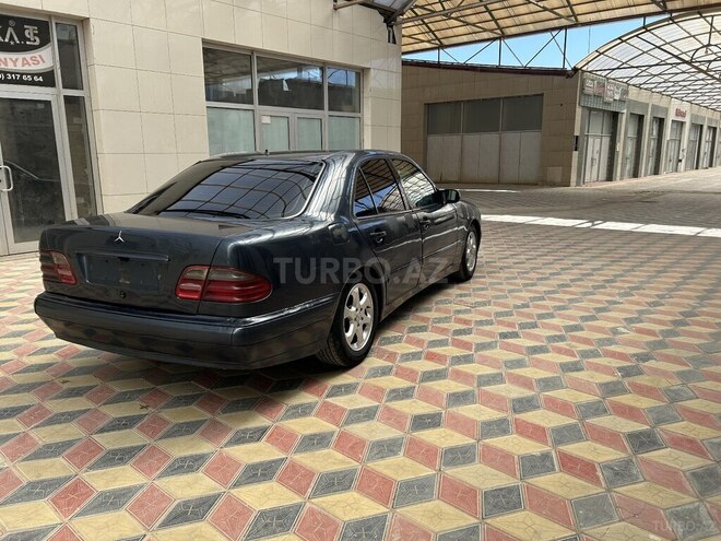 Mercedes E 220 d 1999, 251,889 km - 2.2 l - Sumqayıt
