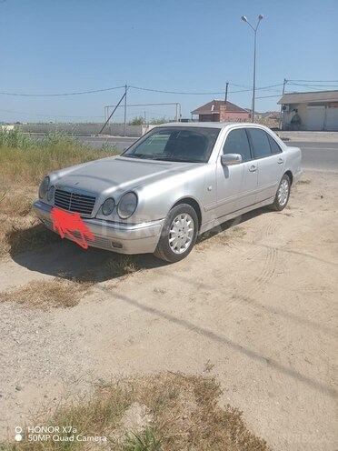 Mercedes E 200 2000, 199,000 km - 2.0 l - Bakı