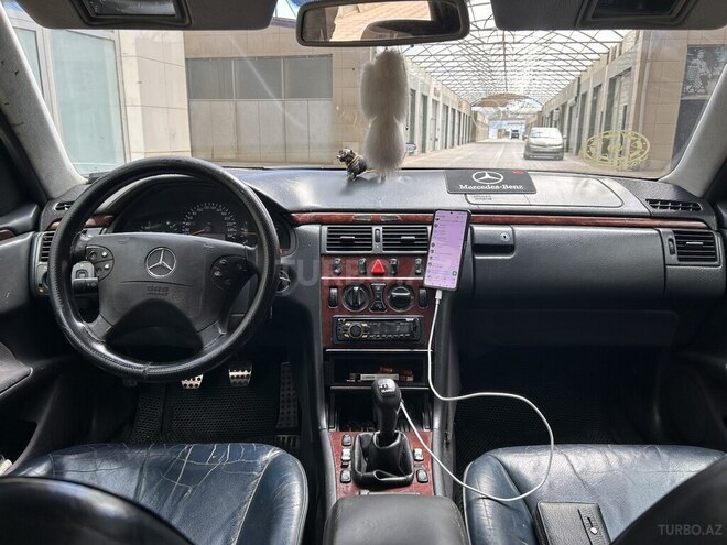 Mercedes E 220 d 1999, 251,889 km - 2.2 l - Sumqayıt