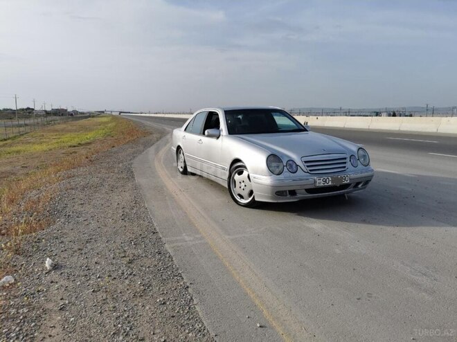 Mercedes E 270 2000, 378,000 km - 2.7 l - Bakı