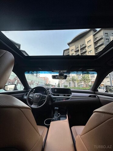 Lexus ES 300h 2020, 57,000 km - 2.5 l - Bakı