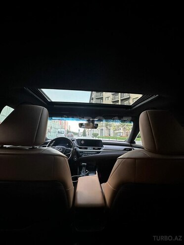 Lexus ES 300h 2020, 57,000 km - 2.5 l - Bakı