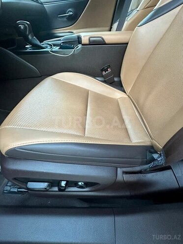 Lexus ES 300h 2020, 57,000 km - 2.5 l - Bakı