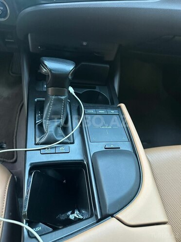 Lexus ES 300h 2020, 57,000 km - 2.5 l - Bakı