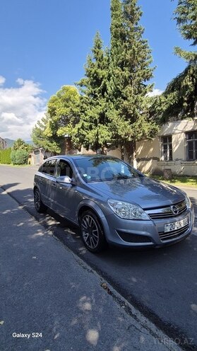 Opel Astra 2009, 222,000 km - 1.4 l - Şəki