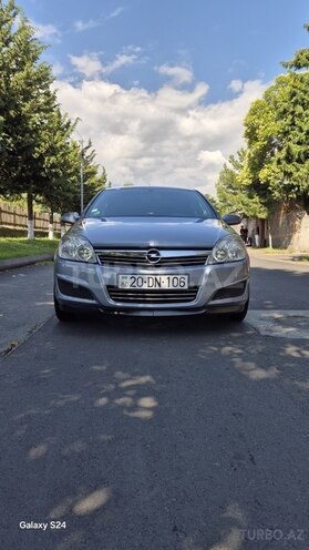 Opel Astra 2009, 222,000 km - 1.4 l - Şəki