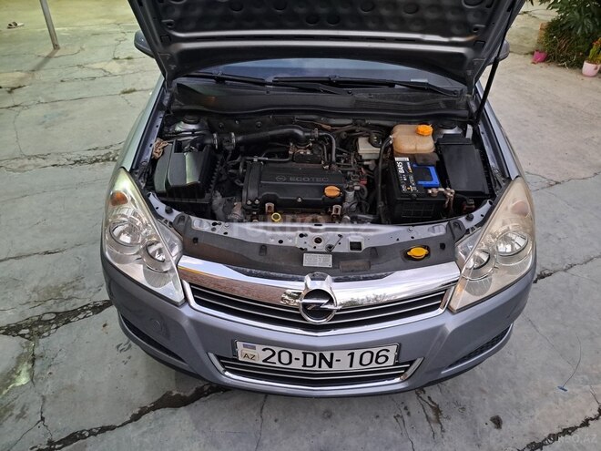 Opel Astra 2009, 222,000 km - 1.4 l - Şəki