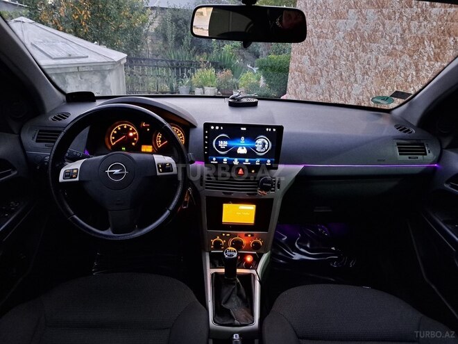 Opel Astra 2009, 222,000 km - 1.4 l - Şəki