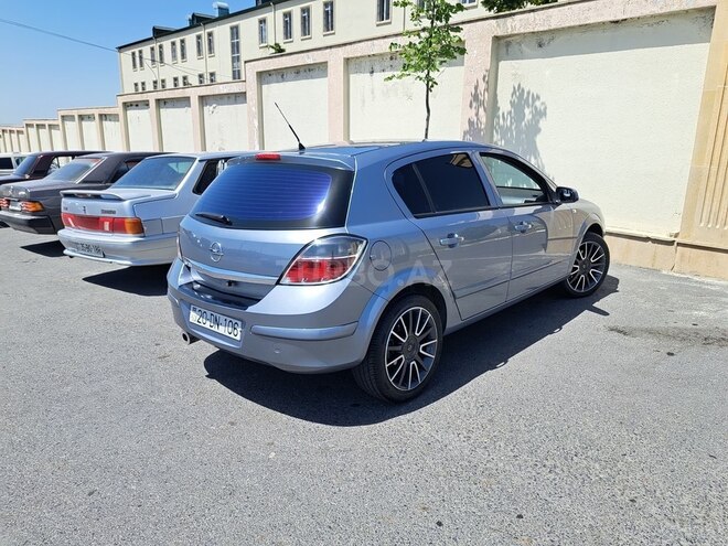 Opel Astra 2009, 222,000 km - 1.4 l - Şəki