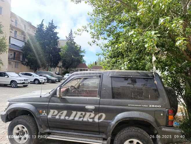 Mitsubishi Pajero 1995, 265,000 km - 2.8 l - Bakı