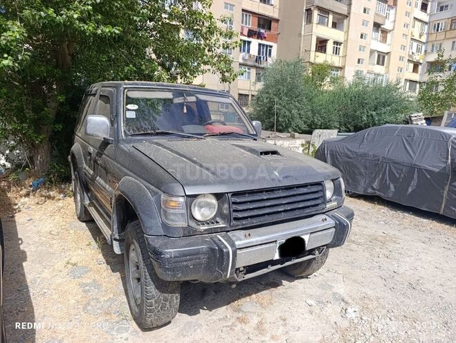 Mitsubishi Pajero 1995, 265,000 km - 2.8 l - Bakı