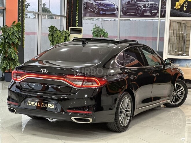 Hyundai Grandeur-6