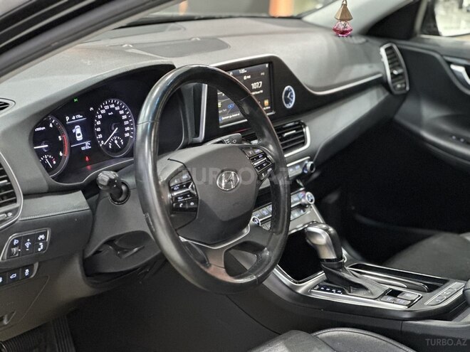 Hyundai Grandeur-15